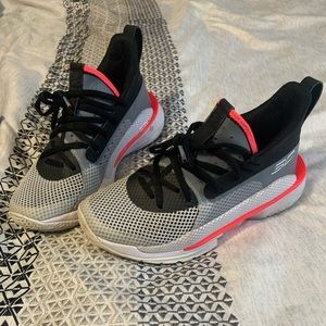 Boys Under Armour Steph Curry shoes